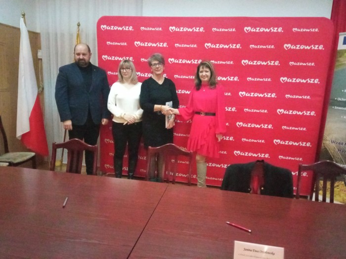 -4710356251046182336