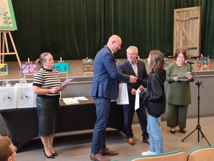 700x450-towidth-90-20241009_101824