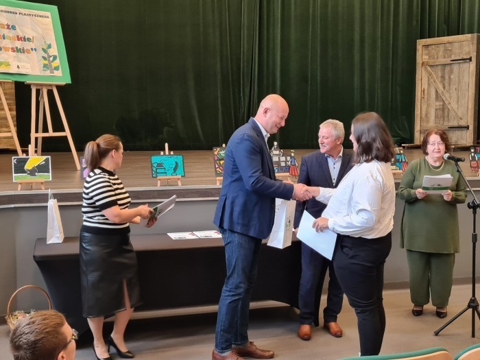 700x450-towidth-90-20241009_102247