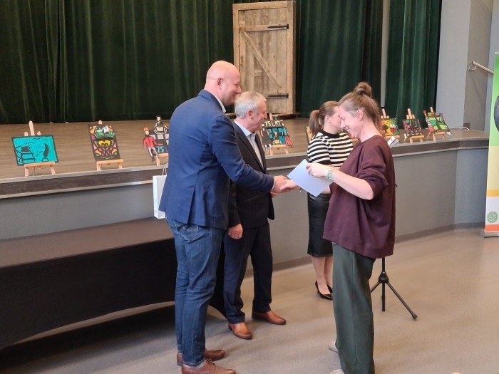 700x450-towidth-90-20241009_102548